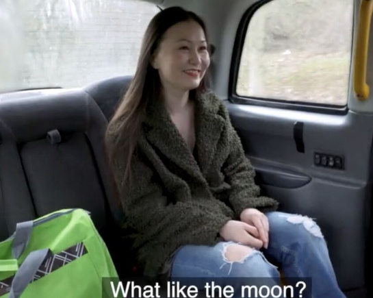 Меня зовут Луна, - о, как луна - Даа, точно как луна..)