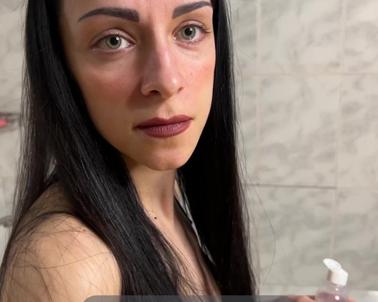 Пасынок трахает в анал мачеху в масле