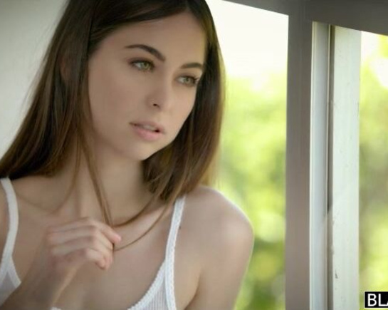 Длинноволосая Райли Рид трахнула чернокожего мужа лучшей подружки