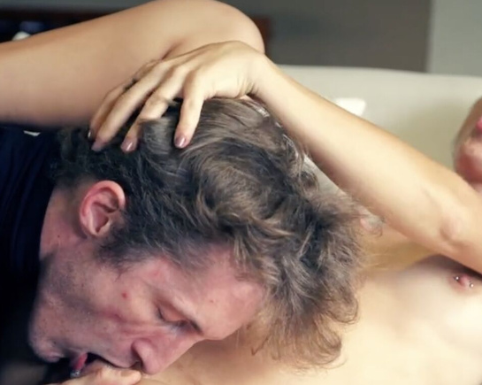 Не думала, что он такой страстный мужчина